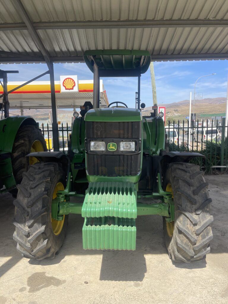 John Deere 6110B (2022)