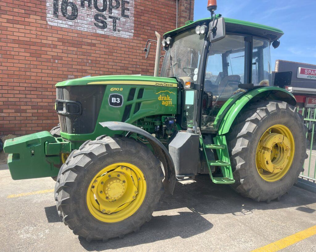 John Deere 6110B cab (2022)