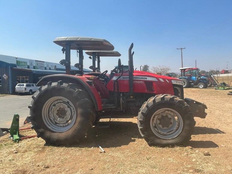 Massey Ferguson 4708