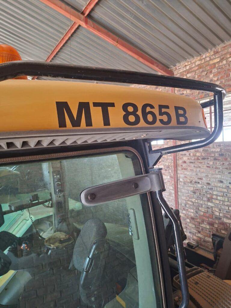 2008 CAT 865b