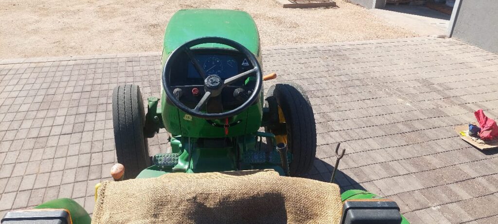 2016-John-Deere-5403-10-1024×462-1