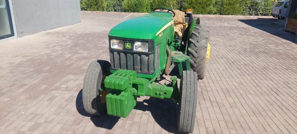 2016-John-Deere-5403-2-1024×462-1